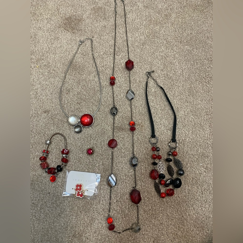 Elegant Red and Silver Jewelry Set - Picture 2 of 16